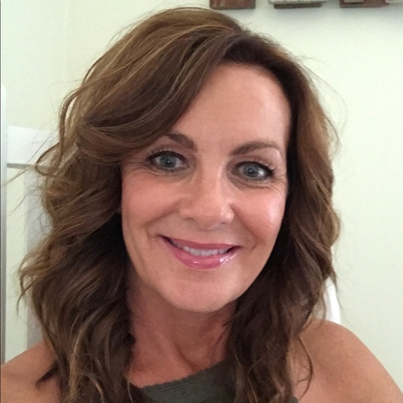 Meet your Posher, Sheri - Picture 2 of 3